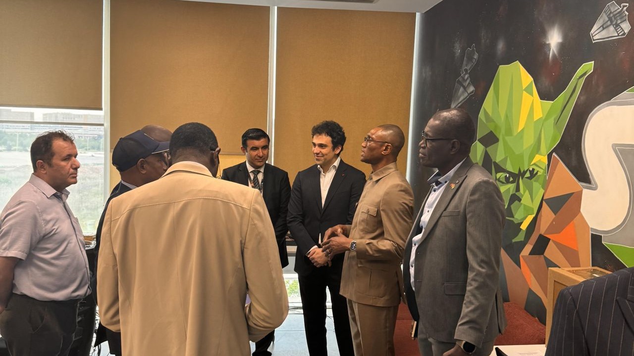 Kuartis Hosts Defense Delegation from Guinea